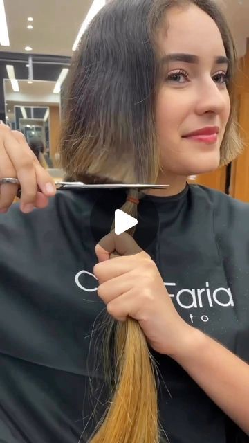 Chopping Hair Off, Diy Shoulder Length Haircut, Just Above Shoulder Length Hair, Collar Bone Length Hair Straight, Lob Fine Hair, Haircut Videos Long To Short, Mommy Hair Makeover, Drastic Hair Change, Diy Hairs