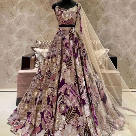 Made to Order/Measurement/Custom Order Lehenga - Color : Purple  - Fabric : Embroidered Georgette - Fully flared paneled lehenga - Embroidered  Blouse -  Net Dupatta with Gold Border - Drawstring closure with Tassels - - It can be customize in any design or size  PLEASE NOTE: BUYERS ARE RESPONSIBLE FOR ANY CUSTOMS AND IMPORT TAXES THAT MAY APPLY. This is a made to order product. If you opt for 'Made To Measurement Option', we will provide a measurement template and you can share the measurements Lehenga Floral, Reception Gowns, Black Lehenga, Anarkali Lehenga, Georgette Lehenga, Floral Lehenga, Lehenga Wedding, Traditional Indian Dress, Indian Dresses Traditional