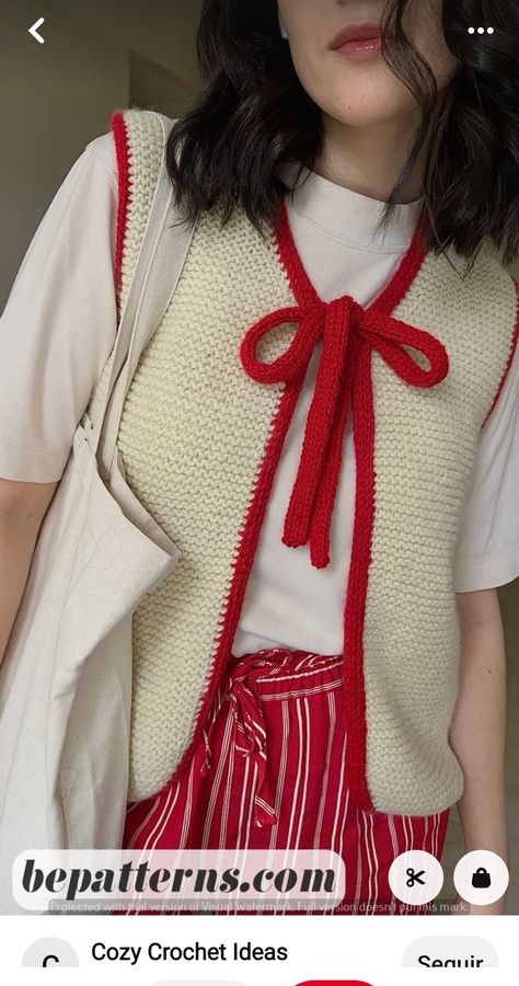 Knit Fashion Pattern, White Vest Outfit, Crochet Vest Outfit, Easy Crochet Ideas, White Knitted Cardigan, Cardigan Outfit Ideas, Crochet Waistcoat, Vest Pattern Free, Fashion Knitting