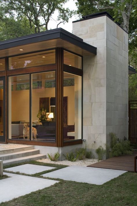 Brian Dillard Architecture - The Dry Creek House This is it!! This stone with dark wood. Warm and inviting, yet sleek! Creek House, A Modern House, Casa Country, Glass Walls, Dry Creek, Design Exterior, Modern Exterior, Residential Architecture, Design Case