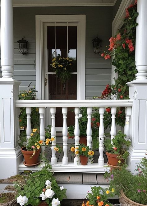 50+ Cheap and Simple Porch Railing Ideas and Designs 100