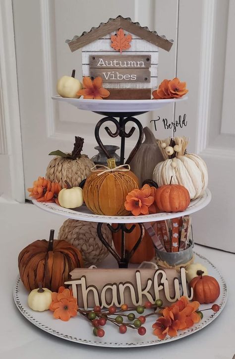 Porta Halloween, Three Tiered Cake, Fall Tray, Fall Decor Dollar Tree, Fall Tiered Tray Decor, Tiered Tray Diy, Tiered Cake, Fall Decor Ideas, Fall Thanksgiving Decor