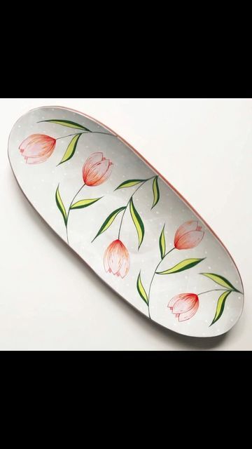 Tulip Ceramic Painting, Tulips Pottery Painting, Tulip Pottery Painting, Happy Rock, Tulip Painting, Clay Paint, Pallet Painting, Pottery Painting, Glass Bowl