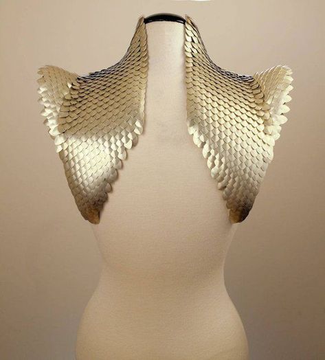 Chainmail Clothing, Coining, Scale Mail, Neck Corset, Mode Inspo, Fantasy Clothing, Fantasy Fashion, Character Outfits, Costume Design