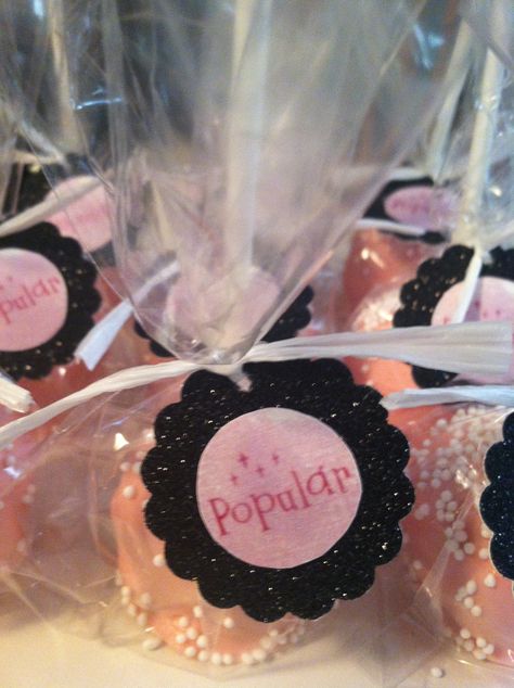 Wicked themed cake pops. Wicked Snacks, Wicked Themed Food, Wicked Party Ideas, Wicked Birthday Party Ideas, Wicked Party Theme, Wicked Themed Party, Wicked Birthday Party, Wicked Party, Themed Cake Pops