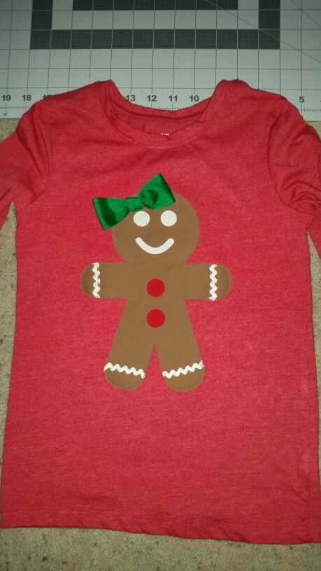 Gingerbread Shirts Vinyl, Gingerbread Tshirt Ideas, Gingerbread Shirt Ideas, Diy Christmas Shirts, Christmas Sweater Outfits, Christmas Jumper Day, Gingerbread Diy, Christmas Shirts For Kids, Bible School Crafts