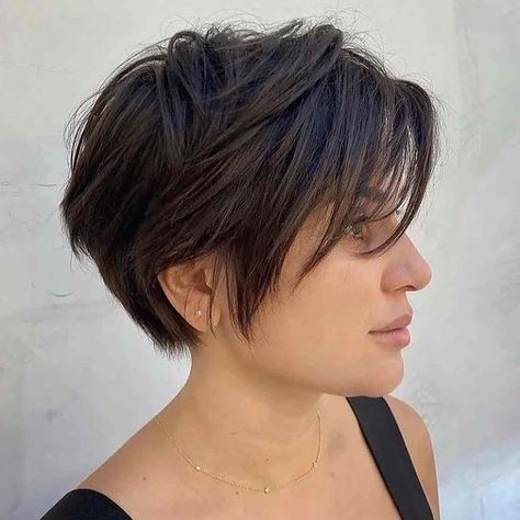 Short Haircuts Wavy Thick Hair, Long Pixie Haircut For Thick Hair Messy, Long Textured Pixie Haircut, Wash And Go Pixie Haircut, Ear Length Hair With Layers, Pixie To Bob Transition, Long Pixie Bob, Haircut Inspo, Short Sassy Haircuts