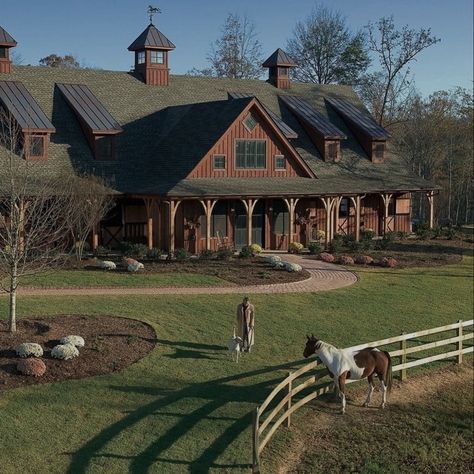 Countryside Life, Ranch Homes, Big Farm, Montana Ranch, House Country, Farm Lifestyle, Dream Life House, Future Farms, Casa Country