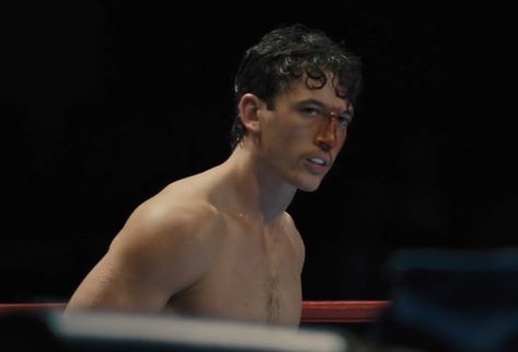 Miles Teller Boxing, Miles Teller Icon, Bleed For This Miles Teller, Vinny Pazienza Miles Teller, Young Miles Teller, Miles Teller Bleed For This, Miles Teller Hot, Miles Teller Movies, Miles Teller Whiplash