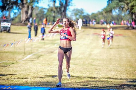 Track And Field Women, Colleen Quigley, Honolulu Marathon, Oromo People, Artsy Pics, Running Photos, Boston Marathon, Running Inspiration, Running Motivation