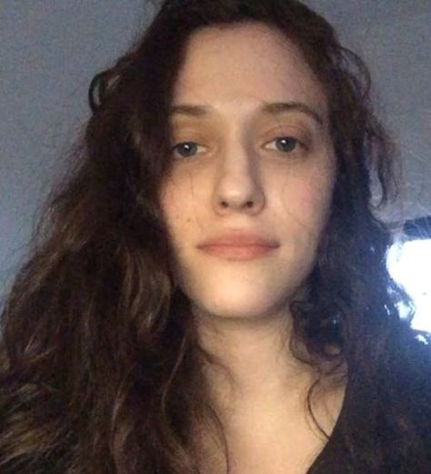 Kat Dennings without Makeup 3 Kat Denning Hair, Kat Denning, Celebs Without Makeup, 2 Broke Girls, Kat Dennings, Red Haired Beauty, Heather Graham, Tv Personality, No Makeup