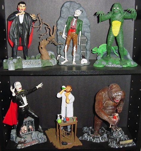 Aurora Monster models. Monster Magazine, Monster Models, Vintage Toys 1960s, Peoria Illinois, Funko Figures, Monster Toys, Famous Monsters, Cool Monsters, Classic Horror Movies