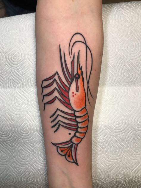 Shrimp by Rique Corner at Heimwärts Tattoo Collective! #tattoo #shrimp #solidtattoo #besttattoo #blackwork #riquecorner #shrimptattoo #inspiration #oldschooltattoo #traditionaltattoo #besttattooartist #toptenoldschooltattoos Shrimp Tattoo Design, Traditional Shrimp Tattoo, Crayfish Tattoo, Tattoo Dino, Shrimp Tattoo, Cute Shrimp, Lobster Tattoo, Private Tattoos, Yamaha Dt