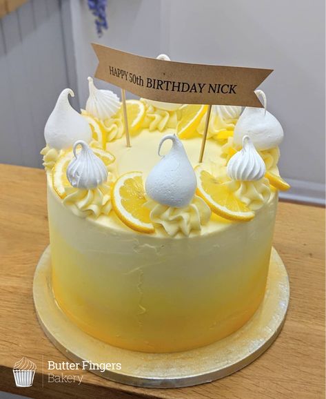 Lemon Meringue Cake Decoration, Yellow 50th Birthday Party, Lemon Meringue Birthday Cake, Lemon Cakes Decoration, Beautiful Lemon Cake, Lemon Celebration Cake, Lemon Cake Decorating Ideas, Lemon Cake Designs Birthday, Cake Yellow Decoration