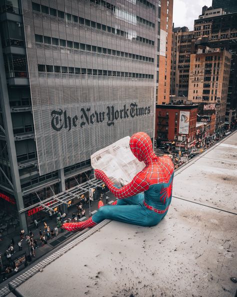 Nyc Drawing, Spiderman Painting, Spiderman Funny, The Crow, Time Art, Funny Wallpaper, Amazing Spiderman, Best Places To Travel, Wallpaper Pc