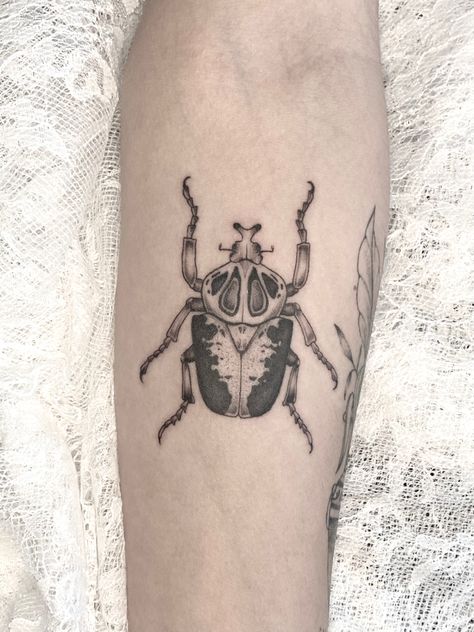 Female Sleeve Tattoo, Sleeve Tattoo Designs, Mandala Hand Tattoos, Beetle Tattoo, Insect Tattoo, Bug Tattoo, Female Sleeve, White Ink Tattoo, Tattoos For Black Skin