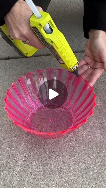 Hometalk on Instagram: "Dollar Tree Bowl Christmas Hacks 😱🎅" Dollar Tree Bowls, Grinch Crafts, Grinch Decorations, Grinch Christmas Tree, Grinch Christmas Decorations, Dollar Store Christmas, Christmas Hacks, Christmas Yard Decorations, Beautiful Christmas Decorations