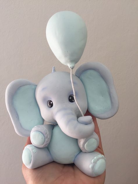 Clay Elephant Tutorial, Baby Shower Kuchen, Fondant Elephant, Baby Elephant Cake, Birthday Elephant, Elephant Cake, Idee Babyshower, Elephant Cakes, Safari Cakes