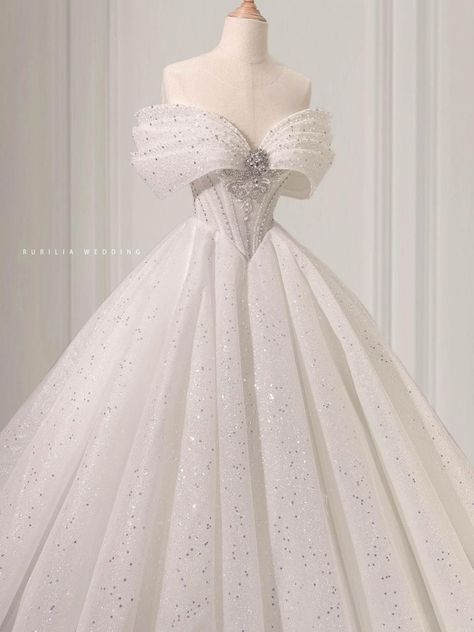 Elegant Wedding Dress Ballgown Fairytale, Wedding Dresses Puffy, Elegant Wedding Veil, Sparkle Wedding Dress, Fairy Tale Wedding Dress, Pretty Wedding Dresses, Fancy Wedding Dresses, Princess Ball Gowns, Dream Wedding Ideas Dresses