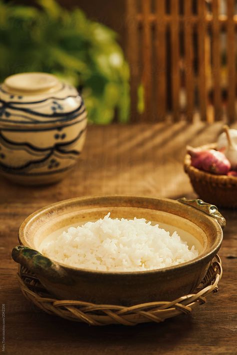 Lunch Office, Ancient Food, Asian Food Photography, Rice Photography, Vietnamese Rice, Menu Food, Vietnam Food, Food Photoshoot, Cooked Rice