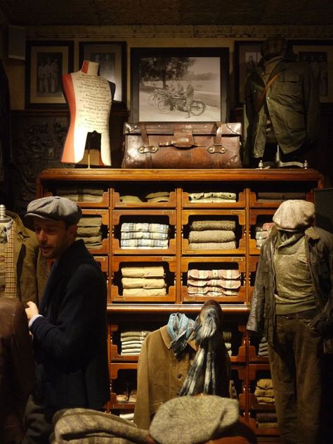 Rrl Store, Dark And Moody Interiors, Ralph Lauren Store, Suit Stores, Store Window Displays, Double Rl, Store Windows, Retail Store Design, Education Design