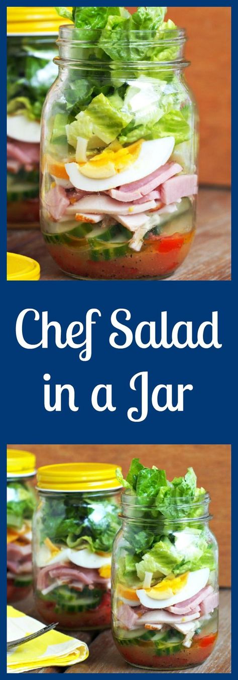 Salads In A Jar, Mason Jar Lunch, Salad Jar Recipe, Mason Jar Salad Recipes, Chef Salad, Mason Jar Salad, Mason Jar Meals, Salad In A Jar, Meals In A Jar