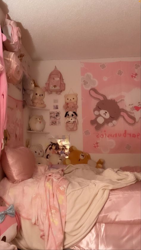 Pink Cute Room Ideas, Small Cutecore Room, Kawaiicore Room Ideas, Kawaii Core Bedroom, Room Inspo Cutecore, Gyaru Room Decor, Cutecore Bed, Kawaii Core Room, Kawaiicore Bedroom