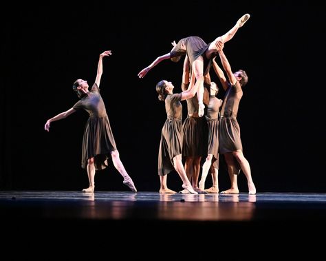 Dance Lifts Contemporary Group, Dance Terminology, Dance Turns, Dance Lifts, Physical Theatre, Dance Picture Poses, Contemporary Dance Videos, Dance Group, Dance Project