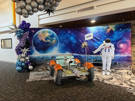 Vbs Stellar, Space Vbs, Stellar Vbs, Space Astronauts, Alien Halloween, Gala Themes, Astronaut Party, Homecoming Parade, Space Camp