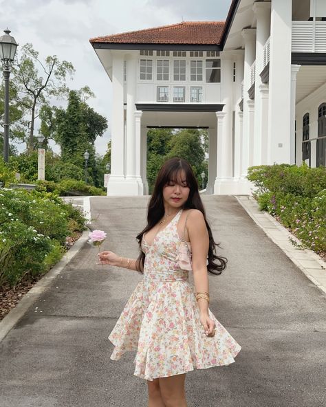 last few moments of summer 🍃☀️🍓🌸 bracelets from @wanderlustandco #summer #summeroutfit #summerdress #cottagecore #softgirl #softgirlaesthetic #pinterestoutfit #pinterestgirl #aesthetic #outfitdiaries #floraldress Botanical Garden Date Outfit, Garden Date Outfit, Botanical Garden Date, Garden Date, Softgirl Aesthetic, Date Outfit, Summer Bracelets, Pinterest Outfits, Pinterest Girls