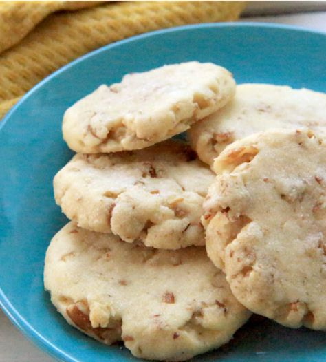 You won’t miss those grocery store cookies once you try our recipe for homemade pecan sandies! They’re a spot-on copycat of the pre-packaged versions and are made with real, words-you-can-actually-pronounce ingredients. Sandies Cookies, Sandies Recipe, Pecan Sandies, Baking Fun, Pecan Cookies, Everyday Dishes, Baking Cookies, 2 Eggs, Cookie Desserts