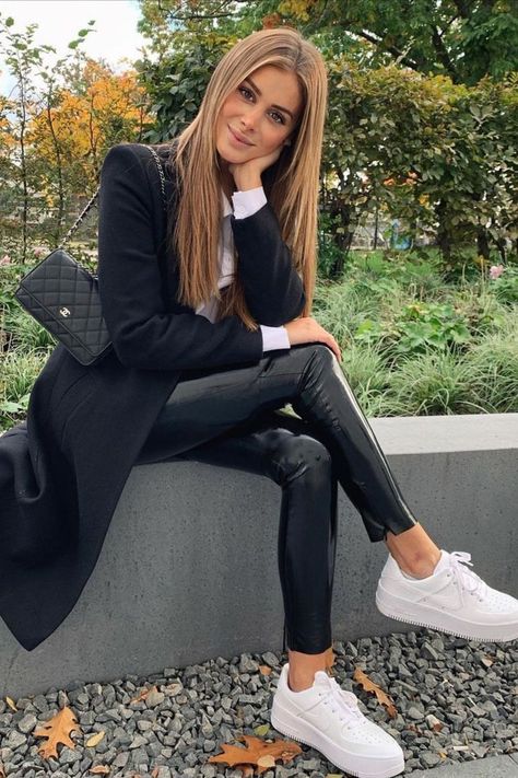 Angelina Lilienne, Outfits Leggins, Look Legging, Legging Outfits, Ținută Casual, Modieuze Outfits, Looks Chic, Casual Winter Outfits, Fall Fashion Outfits