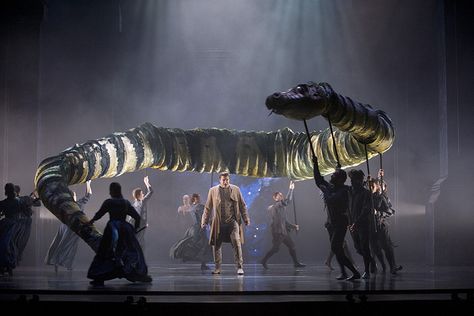 Snake Puppet, Children Of Eden, Puppet Costume, Lion Dragon, Giant Snake, The Magic Flute, Royal Opera House, Set Design Theatre, Dragon Puppet