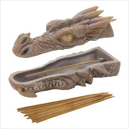 Dragon Candle Holder, Dragon Candle, Dragon Incense Burner, Sandalwood Incense, Sculpture Ideas, Light Candles, Creative Products, Diy Holder, Pottery Sculpture