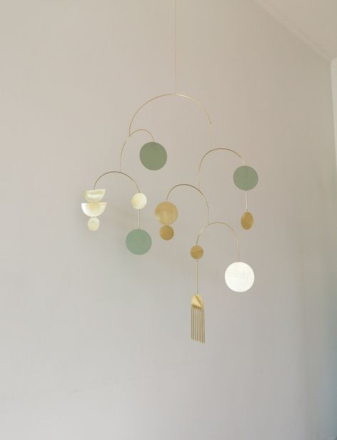 Mobiles Art Sculpture, Modern Scandinavian Decor, Hanging Sculpture, Sculpture Modern, Diy Bebe, Diy Mobile, Modern Art Decor, Mobile Art, Hanging Mobile