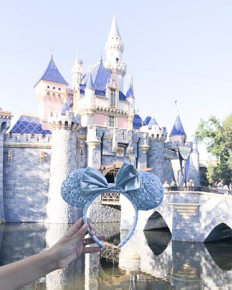 Disney World Minnie Ears, Disneyland Merch, Disney World Ears, Disneyland Pics, Walt Disney World Outfits, Rose Gold Minnie Ears, Disneyland Ears, Diy Disney Ears, Disney Minnie Mouse Ears