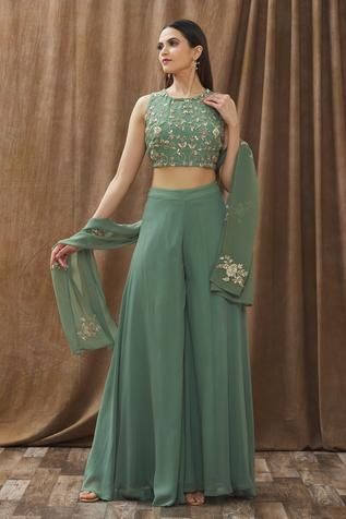 Shop for Gaurav Katta Green Georgette Embroidered Crop Top And Palazzo Set for Women Online at Aza Fashions Plazo Outfits, Crop Top Outfits Indian, Plazo Dress, Top With Palazzo, Top And Plazo, Pakaian Crop Top, Trendy Outfits Indian, Mehendi Outfits, Lehenga Designs Simple