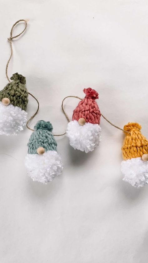 Gnome Garland Diy Yarn, Diy Gnome Garland, Gnome Garland Diy, Gnome Garland, Pom Pom Crafts, Homemade Holiday, For My Mom, Craft Day, Gnomes Crafts