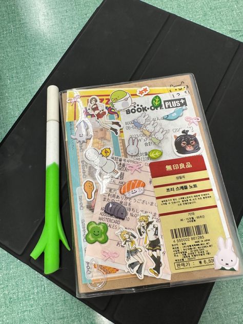 Decorating My Journal Cover, Journaling Cover Ideas, Things To Draw At School, Decorating Notebooks Cover, Stickers On Notebook, Book Decorations Cover, Cute Sketchbook Covers, Sketchbook Decoration Cover, Aesthetic Stuff To Buy