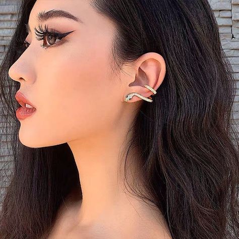 Bts Earrings, Dragon Ear Cuffs, Memorable Jewelry, Succulent Jewelry, Snake Ears, Daly City, Ear Crawler, Punk Earrings, Pearl Chain Necklace