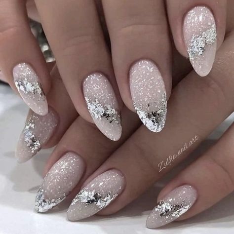 Nail Art New Years, New Years Nails Acrylic, Nail Art New, New Years Nail, New Years Nails, New Years Nail Art, Unghie Sfumate, New Years Nail Designs, Fancy Nails Designs