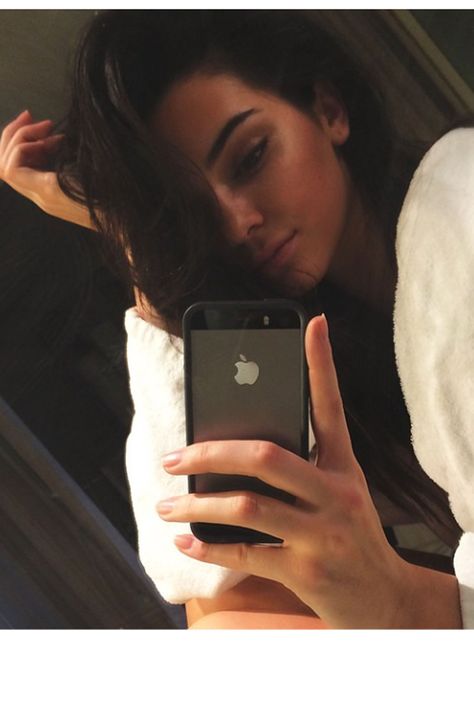 Kendall Jenner   - Cosmopolitan.com Kendall Jenner Selfie, Kendall Y Kylie Jenner, Kendall Jenner Makeup, Kendall Jenner Instagram, Celebrity Selfies, Ombré Hair, Kendall And Kylie Jenner, Kendall And Kylie, Kardashian Jenner