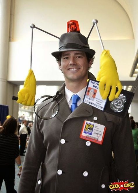 Inspector Gadget Costume, Hat Diy, Halloween Costumes College Girls, Inspector Gadget, Costumes Diy, Diy Kostüm, Manualidades Halloween, Diy Halloween Costume, Diy Costume