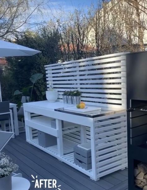 Diy Backyard Decor, Backyard Decor Ideas, Patio Remodel, Outdoor Bbq Kitchen, Diy Outdoor Kitchen, Pallet Furniture Outdoor, Outdoor Bbq, Pallet Wood, Back Garden