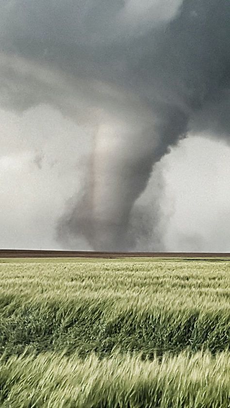 Wilson Aesthetic, Dodge City Kansas, Tornado Pictures, Storm Pictures, Weather Storm, Storm Chasing, Dodge City, Wild Weather, Tuesday Afternoon