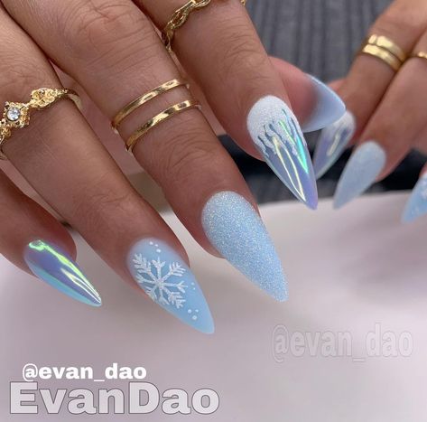 Nail Inspiration Stilleto, January Acrylic Nail Ideas, Snow Nails, December Nails, Winter Nails Acrylic, Her Nails, Snowflake Nails, Nagel Inspo, Xmas Nails