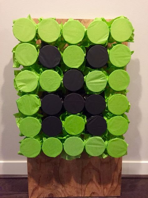 Poke a Minecraft Creeper party game for prizes Minecraft Birthday Game Ideas, Poke A Creeper Game, Minecraft Party Game Ideas, Minecraft Punch Game, Minecraft Birthday Favors, Minecraft Party Ideas Games, Minecraft Birthday Diy, Maincraft Party Ideas, Minecraft Decoration Ideas For Birthday