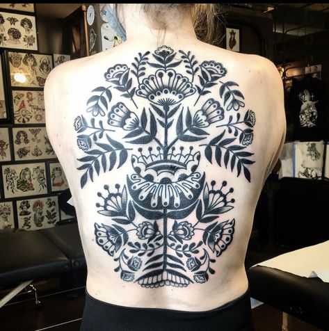 Traditional Tattoo Back Piece, Traditional Back Tattoo, Backpiece Tattoo, Torso Tattoos, Back Piece Tattoo, Flower Tattoo Back, Stomach Tattoos, Traditional Tattoo Art, Back Tattoo Women