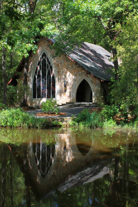 Fantasy Chapel, Beautiful Chapels, Home Chapel, Chapel In The Woods, Callaway Gardens, Hidden Passage, Country Ranch, Historic Savannah, Country Churches