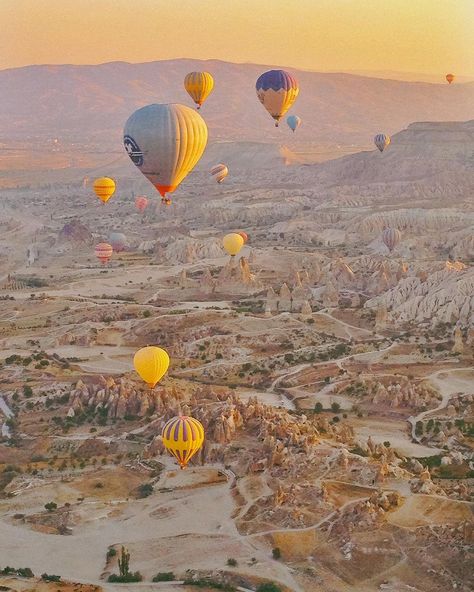 Travel Diaries on Instagram: “Bucket list! ✔️” Turkey Vacation, Turkey Trip, Turkey Country, Cappadocia Turkey, Kusadasi, Senior Trip, Countries To Visit, Turkey Travel, Dream Travel Destinations